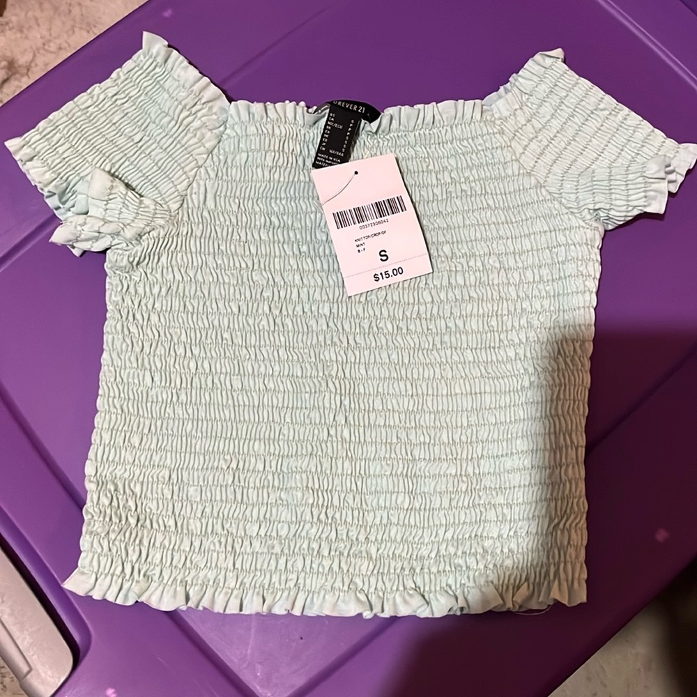 Forever 21 stretchy short sleeve shirt on the shoulder off the shoulder